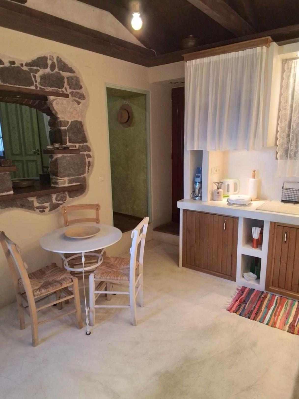 Molyvos Boutique House Apartment มิธิมนา ภายนอก รูปภาพ